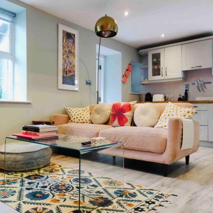 Quiet Countryside Retreat Apartamento Cork Exterior foto